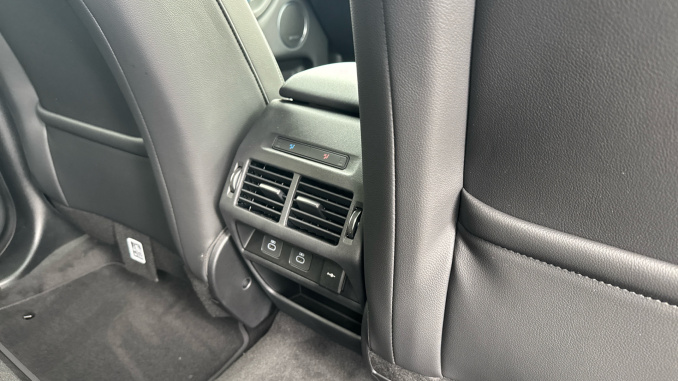 Land Rover Discovery Sport 2.0 D200 Landmark 5dr Auto [5 Seat] Diesel Station Wagon - Image 18